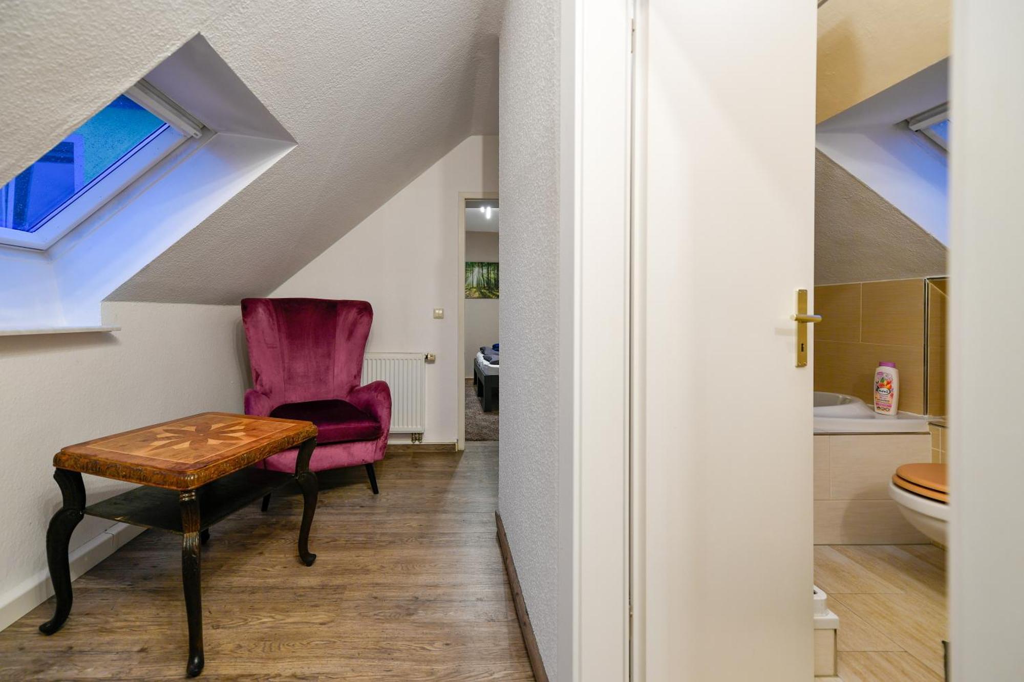 Grosses Spree Apartment, 3 Schlafzimmer Bis 10 Personen, 4X Kfz Parkplatz, Terrasse, Waschtrockner, Wlan, Netflix Cottbus Exterior photo